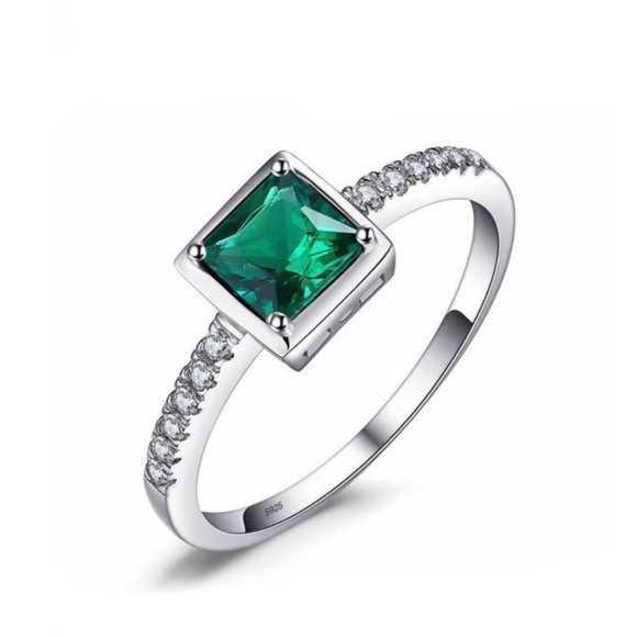 de_agate Jewelry - 0.53ct Princess Cut Emerald Ring